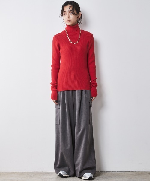 CHIC STYLE（シックスタイル）の「ロングスリーブタートルニット ＜大きいサイズ有＞シックスタイル　（ニット/セーター・レディース・ブラック/レッド/グレー/ブルー・5L/4L/3L/LL/L/M）」の8枚目の写真