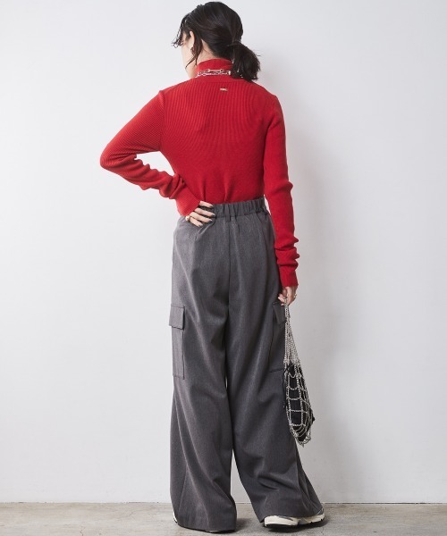 CHIC STYLE（シックスタイル）の「ロングスリーブタートルニット ＜大きいサイズ有＞シックスタイル　（ニット/セーター・レディース・ブラック/レッド/グレー/ブルー・5L/4L/3L/LL/L/M）」の11枚目の写真