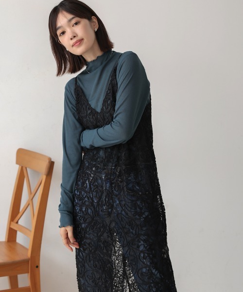 Bou Jeloud(ブージュルード)の「コードレースVネックキャミワンピース(ワンピース・レディース・ブラック/ブラウン・38)」の5枚目の写真