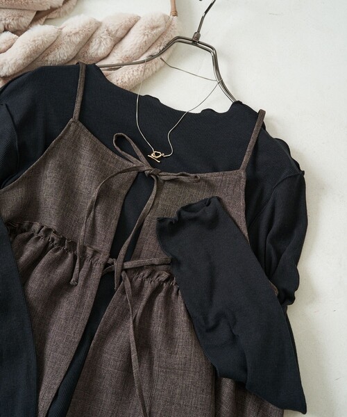 FREAK'S STORE(フリークスストア)の「限定展開 Ginger メロー ロングスリーブ トップス(抗菌防臭・吸湿発熱)(Tシャツ/カットソー・レディース・オフホワイト/グレー/ブルー/ブラック/ベージュ/ブラウン/レッド・フリ-)」の2枚目の写真