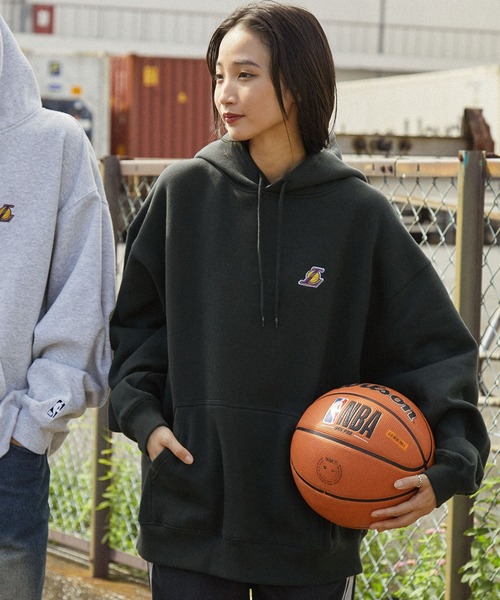 【最終値下】Nike NBA プルオーバー パーカー ほぼ未使用 入手困難 NIKE × NBA プルオーバー パーカー - メルカリ