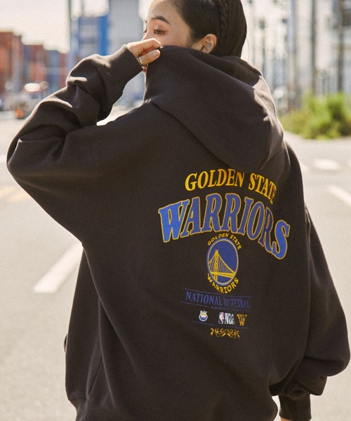 美品　NBA ロゴ刺繍 パーカー プルオーバー NBA/エヌビーエー 別注 ロゴ刺繍/プリント ヴィンテージライク