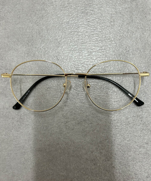 SHENERY（シーナリー）の「スリムフレームメガネ（サングラス・レディース・ゴールド・FREE）」の3枚目の写真
