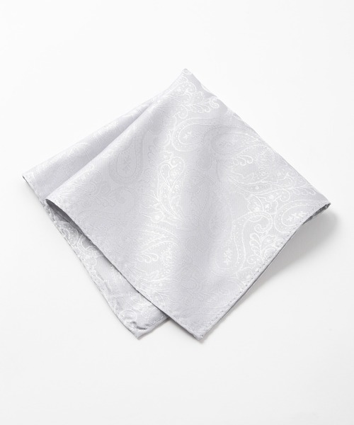 CROWDED CLOSET（クラウデッドクローゼット）の「シャドーペイズリー柄チーフ（同素材ネクタイあり）（ポケットチーフ・メンズ・シルバー/ボルドー/ネイビー/ラベンダー・FREE）」の4枚目の写真