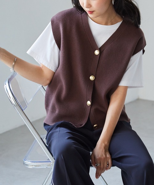 RANAN（ラナン）の「ゴールド調ボタンVネックベスト（ベスト）」 - WEAR