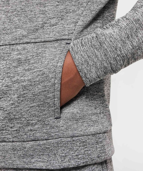 NIKE（ナイキ）の「《セットアップ対応商品》ナイキ マルチ ステイン レペル ジュニア Therma-FIT パーカー / Nike Multi Stain Repel Big Kids' Therma-FIT Hoodie HF4414-010 Black（パーカー・キッズ・ブラック・130/140/150/160/170）」の5枚目の写真