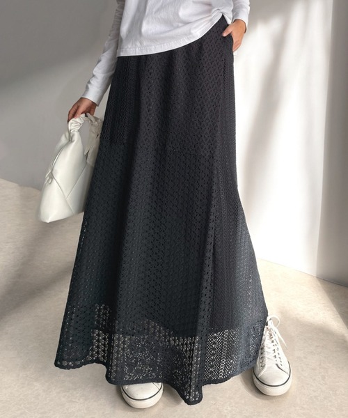 classicalelf(クラシカルエルフ)の「重ね着にも活躍。タック使いレース切替ロングスカート(スカート・レディース・ブラック/ホワイト・MEDIUM/LARGE/X-LARGE/SMALL)」の5枚目の写真