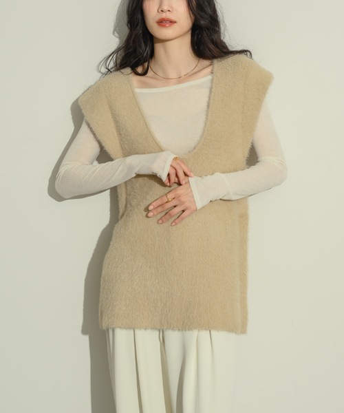 NEUNA（ヌナ）の「Uネックニットベスト（ベスト・レディース・ベージュ/グレー/チャコールグレー・FREE）」の7枚目の写真