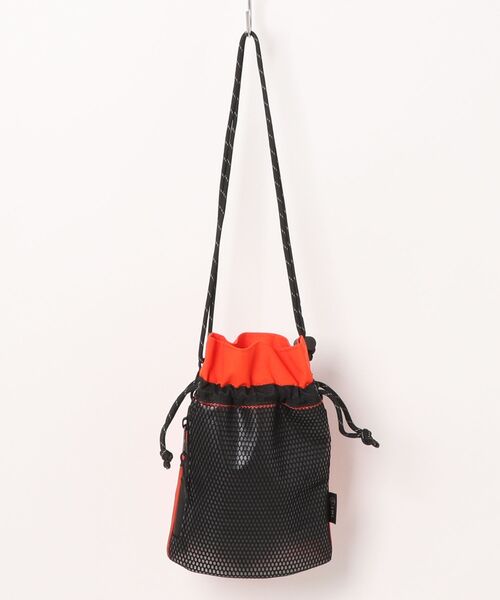 SML（エスエムエル）の「DRAW STRING BAG / 巾着 ショルダーバッグ（ショルダーバッグ・レディース・ブラック/ネイビー/オレンジ・FREE）」の3枚目の写真