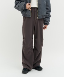 CONZ（コンズ）の「オーバータックストレートパンツ（カーゴパンツ）」