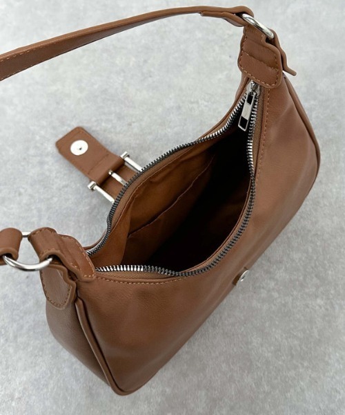 archives（アルシーヴ）の「【25ss】バッグルホーボーバッグ（ショルダーバッグ・レディース・ブラック/キャメル/アイボリー・FREE）」の9枚目の写真