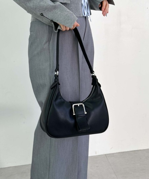 archives（アルシーヴ）の「【25ss】バッグルホーボーバッグ（ショルダーバッグ・レディース・ブラック/キャメル/アイボリー・FREE）」の21枚目の写真