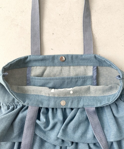 Lee（リー）の「Lee/リー フリル BIGトートバッグ/ロゴ刺繍 ギャザー バレエコア ティアード/デニム キャンバス シルバー（トートバッグ・レディース・シルバー/ブラック/ホワイト/ブルー・FREE）」の13枚目の写真