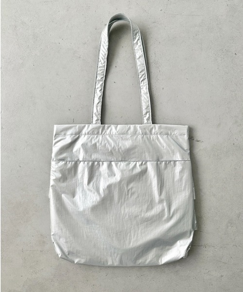 Lee（リー）の「Lee/リー フリル BIGトートバッグ/ロゴ刺繍 ギャザー バレエコア ティアード/デニム キャンバス シルバー（トートバッグ・レディース・シルバー/ブラック/ホワイト/ブルー・FREE）」の16枚目の写真