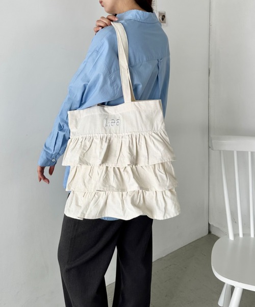 K*様 フェリシテ×マーガレット刺繍 あおりポケット付き フリルバッグ✩. Lee（リー）の「Lee/リー フリル BIGトートバッグ/ロゴ刺繍 ギャザー