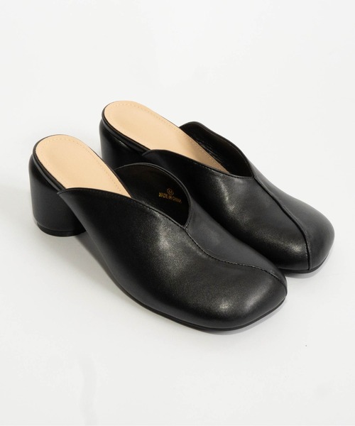 Fabby fabby(ファビィーファビィー)の「ラウンドスクエアサボミュール(サンダル・レディース・シルバー/ブラック・LARGE/MEDIUM)」の5枚目の写真