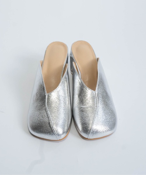 Fabby fabby(ファビィーファビィー)の「ラウンドスクエアサボミュール(サンダル・レディース・シルバー/ブラック・LARGE/MEDIUM)」の16枚目の写真