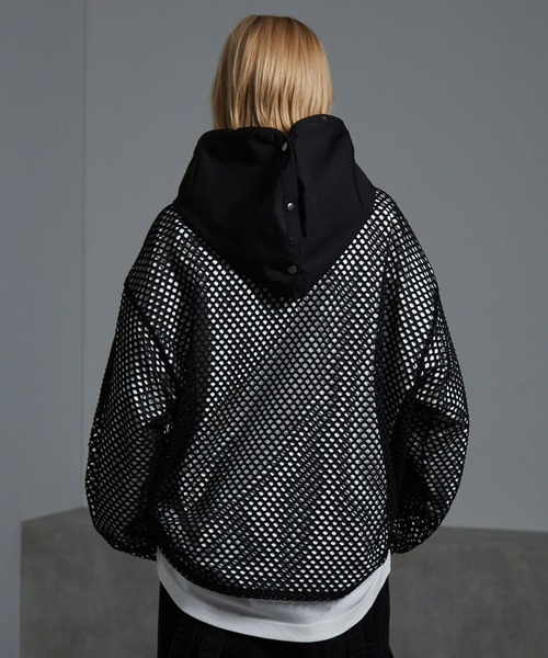 cussil（クシル）の「【cussil/クシル】ショルダーラインメッシュナイロンパーカー（パーカー・メンズ・ブラック・S/M/L）」の5枚目の写真