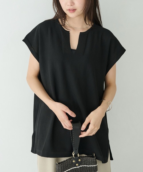 LAVEANGE（ラビアンジェ）の「【洗える】スキッパーポンチョプルオーバー（ニット/セーター・レディース・ブラウン/オフホワイト/ブラック・M/3L/4L）」の2枚目の写真