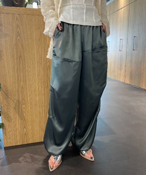 LEINWÄNDE サテンパンツ リラックスサテンパンツ | lounge WRAY - WRAY（レイ）公式サイト