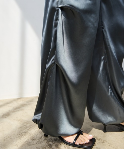 AIC.（エーアイシー）の「アシンメトリーポケットサテンパンツ（その他パンツ・レディース・イエロー/グリーン・FREE）」の11枚目の写真