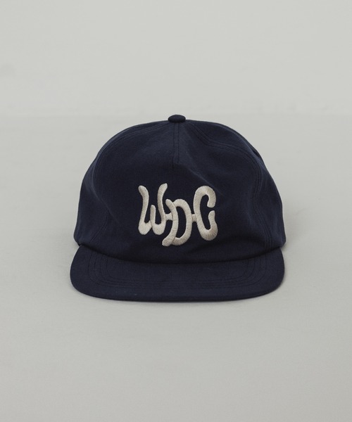 M TO R(ムウトアール)の「【WDC x M】LOGO CAP(キャップ・レディース・ネイビー・FREE)」の2枚目の写真