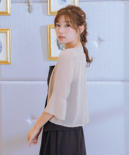 Retica(レティカ)の「ボレロ 結婚式 ショート丈 七分袖 シフォン ベルスリーブ カーディガン フォーマル 二次会 お呼ばれ パーティー(カーディガン/ボレロ・レディース・グレー/ブラック/ベージュ・M/L)」の10枚目の写真