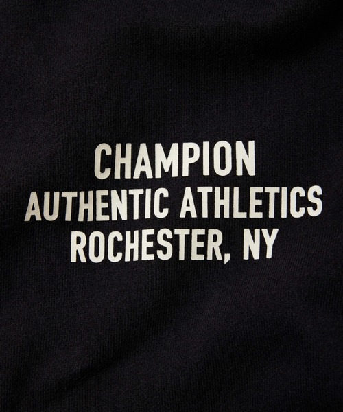 Champion(チャンピオン)の「【Champion/チャンピオン】直営限定コレクション メンズ フーデッドスウェットシャツ(パーカー・メンズ・ブラック/ダークネイビー/ベージュ・SMALL/MEDIUM/LARGE/X-LARGE)」の6枚目の写真