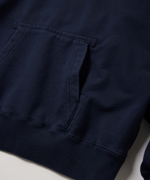 Champion(チャンピオン)の「【Champion/チャンピオン】直営限定コレクション メンズ フーデッドスウェットシャツ(パーカー・メンズ・ブラック/ダークネイビー/ベージュ・SMALL/MEDIUM/LARGE/X-LARGE)」の13枚目の写真