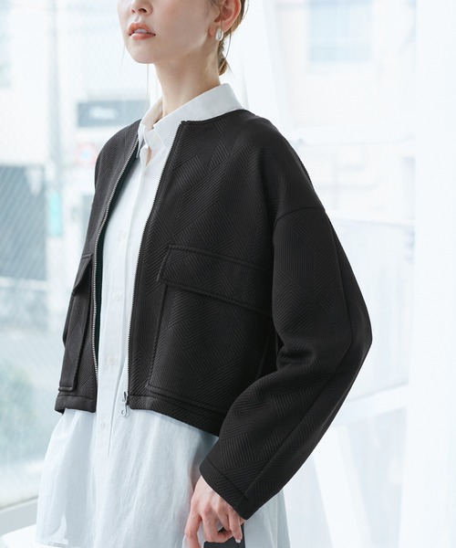 ROPE' PICNIC(ロペピクニック)の「幾何柄ジャガードショート丈ブルゾン(ブルゾン・レディース・オフホワイト/ブラック/ライトグレー・38)」の6枚目の写真