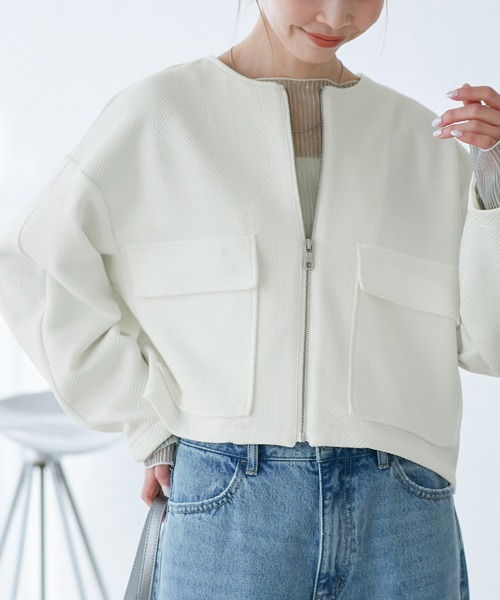 ROPE' PICNIC(ロペピクニック)の「幾何柄ジャガードショート丈ブルゾン(ブルゾン・レディース・オフホワイト/ブラック/ライトグレー・38)」の21枚目の写真