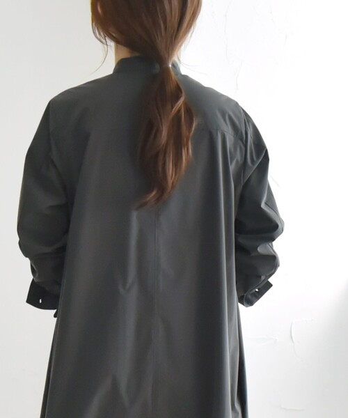 quaranciel(カランシエル)の「quaranciel:〈洗濯機可能〉タイプライターライク スタンドカラー シャツワンピース(ワンピース・レディース・チャコールグレー/ブルー・ONE SIZE)」の7枚目の写真