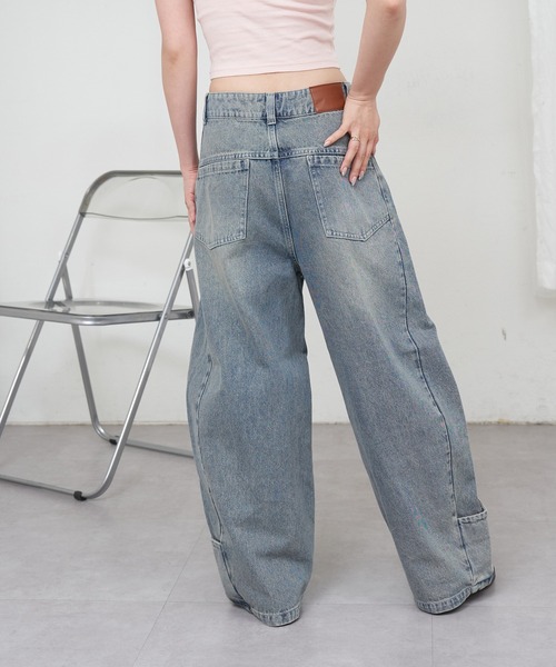 RAY CASSIN（レイカズン）の「バルーンルーズデニム（デニムパンツ・レディース・ブルー/スカイブルー/ベージュ・S/M）」の2枚目の写真