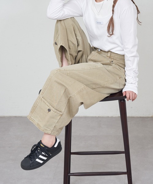 RAY CASSIN（レイカズン）の「バルーンルーズデニム（デニムパンツ・レディース・ブルー/スカイブルー/ベージュ・S/M）」の8枚目の写真