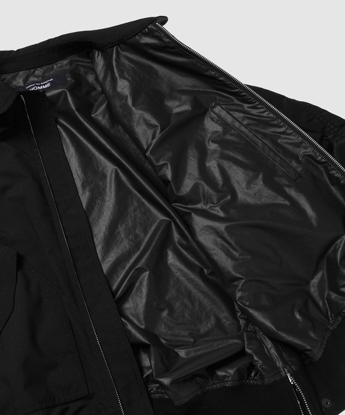 COMME des GARCONS HOMME(コム デ ギャルソン・オム)の「エステルウールリップストップ ミリタリージャケット(ミリタリージャケット・メンズ・ブラック・XS/S/M/L)」の7枚目の写真