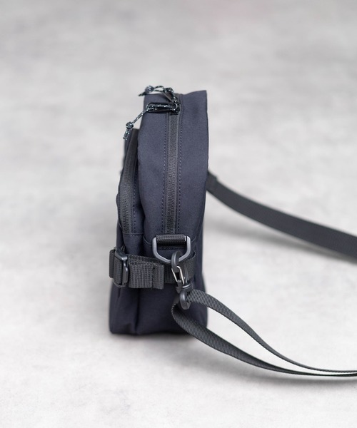 Gramicci(グラミチ)の「【GRAMICCI(グラミチ) 】CORDURA MINI SHOULDER BAG(ショルダーバッグ・メンズ・オリーブ/ブラック・FREE)」の12枚目の写真