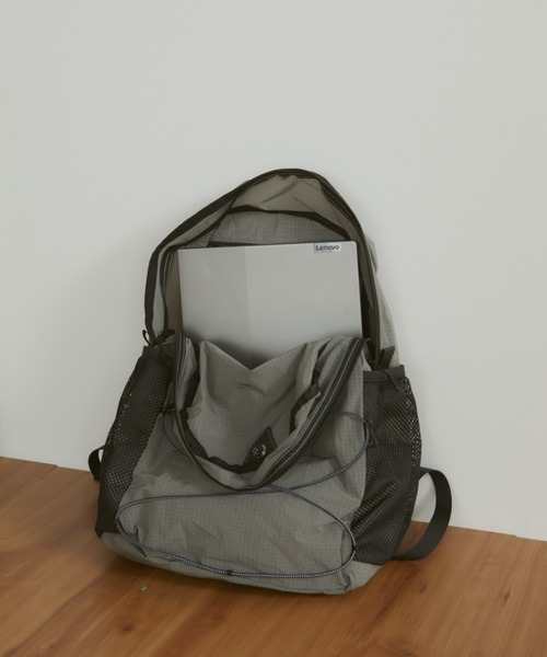 MERLOT（メルロー）の「【A4サイズ収納可能】ドローストリングナイロンバックパック（バックパック/リュック・レディース・ブルー/グレー/ブラック・FREE）」の7枚目の写真