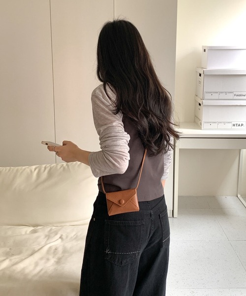 Chiina（チーナ）の「Chiina / 4Way ショルダーミニポーチ（ショルダーバッグ・レディース・ホワイト/ライトブルー/ブラック/ベージュ/ブラウン/レッド/キャメル・FREE）」の19枚目の写真