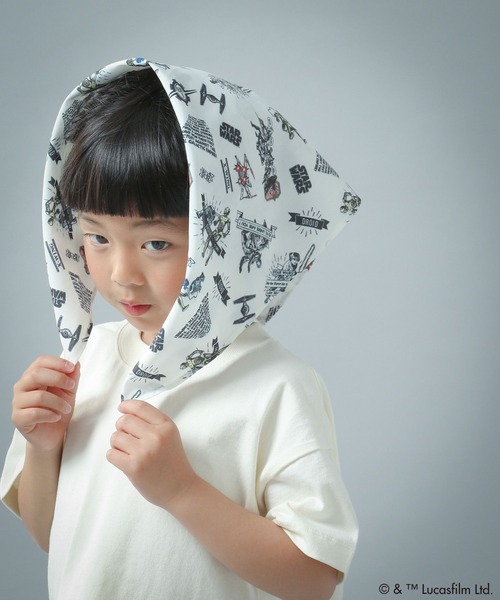 LOWRYS FARM（ローリーズファーム）の「ＳＴＡＲ　ＷＡＲＳ／バンダナ　451874（バンダナ/スカーフ・キッズ・キナリ/レッド/オフホワイト・FREE）」の2枚目の写真