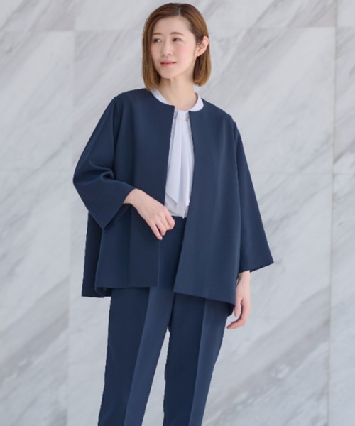 AOYAMA（アオヤマ）の「【時短に！ビジパシリーズ】〈２点セット〉ヘビロテスーツ｜Aラインジャケット＋テーパードパンツ/ブラック/通勤＆オフィス＆入卒＆セレモニー＆オケージョン｜自宅で洗える・ストレッチ・防止シワ｜（スーツセット・レディース・ブラック/ネイビー/ベージュ・M/L/LL/S）」の3枚目の写真