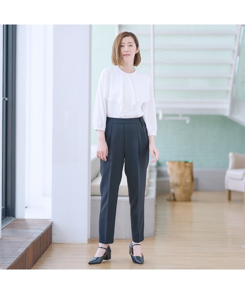 AOYAMA（アオヤマ）の「【時短に！ビジパシリーズ】〈２点セット〉ヘビロテスーツ｜Aラインジャケット＋テーパードパンツ/ブラック/通勤＆オフィス＆入卒＆セレモニー＆オケージョン｜自宅で洗える・ストレッチ・防止シワ｜（スーツセット・レディース・ブラック/ネイビー/ベージュ・M/L/LL/S）」の7枚目の写真