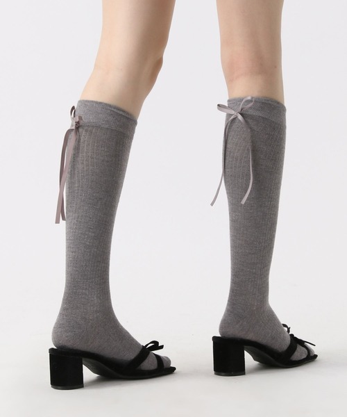FOREVER 21(フォーエバー トゥエンティーワン)の「リボン付きソックス(ソックス/靴下・レディース・ブラック/グレー・FREE)」の7枚目の写真