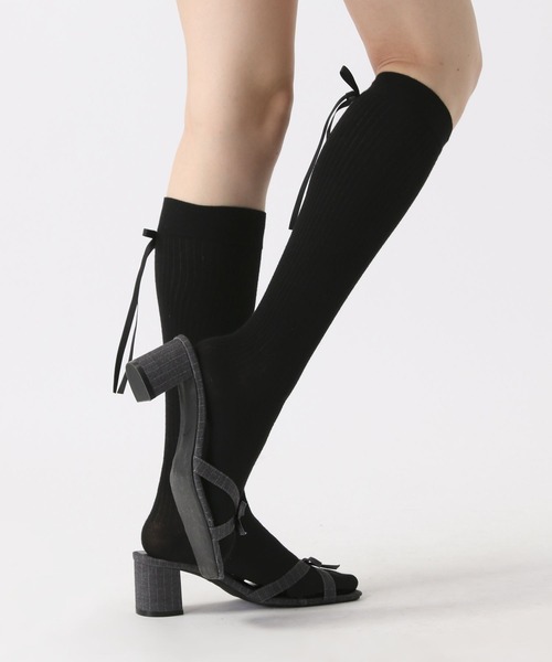 FOREVER 21(フォーエバー トゥエンティーワン)の「リボン付きソックス(ソックス/靴下・レディース・ブラック/グレー・FREE)」の8枚目の写真