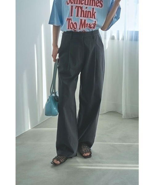 marjour(マージュール)の「COTTON TUCK PANTS(その他パンツ・レディース・ネイビー系・MEDIUM)」の1枚目の写真