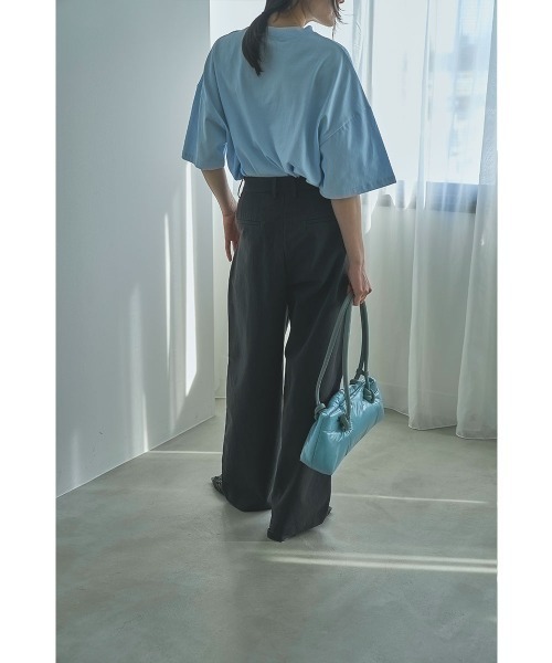 marjour(マージュール)の「COTTON TUCK PANTS(その他パンツ・レディース・ネイビー系・MEDIUM)」の4枚目の写真