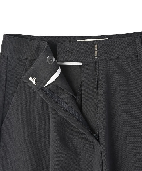 marjour(マージュール)の「COTTON TUCK PANTS(その他パンツ・レディース・ネイビー系・MEDIUM)」の9枚目の写真