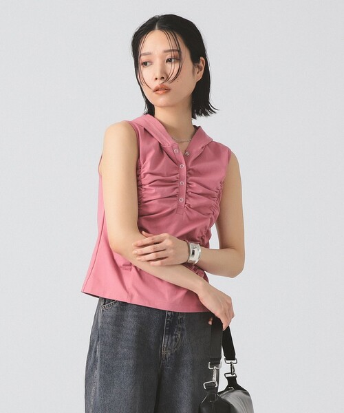 Ray BEAMS(レイビームス)の「シャーリング ノースリーブ フーディ トップス(Tシャツ/カットソー・レディース・ブラック/ピンク・ONE SIZE)」の2枚目の写真