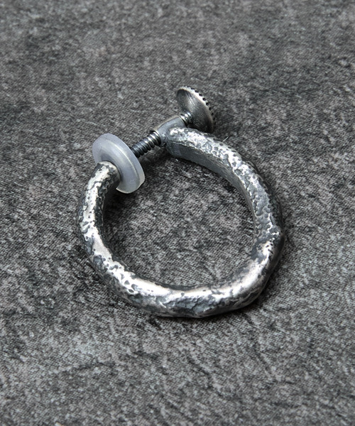 GILD(ギルド)の「GILD ギルド / Large atypical hoop clip on earring シルバー925ラージエイティピカルフープクリップオンイヤリング 片耳用 / G251-ER02(イヤリング・メンズ・シルバー/プラチナム/ゴールド・FREE)」の12枚目の写真
