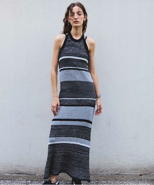 MAISON SPECIAL（メゾンスペシャル）の「Halter Neck Knit Dress/ホルターネックニットワンピース（ワンピース・レディース・ブラック/ボルドー・36/38）」の5枚目の写真