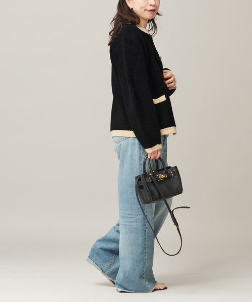 journal standard L'essage（ジャーナルスタンダードレサージュ）の「《SP》【金子綾さん着用】バイカラーボアカーディガン（カーディガン/ボレロ・レディース・ブラック/アイボリー・FREE）」の6枚目の写真